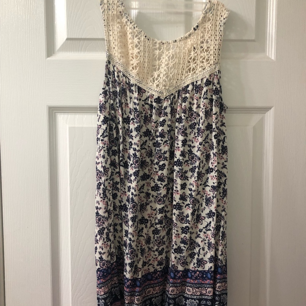 Floral shift dress